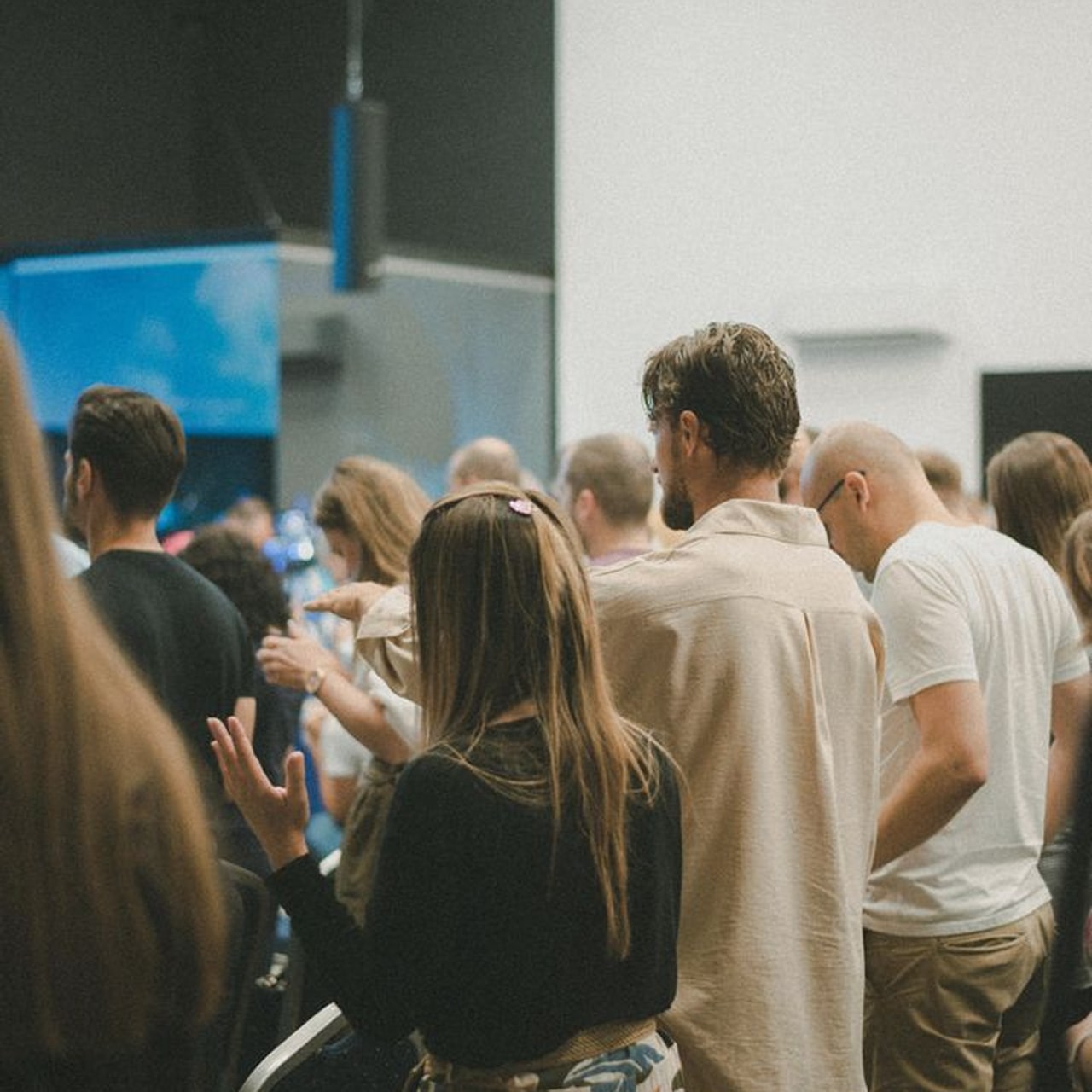 Ľudia v spoločenstve